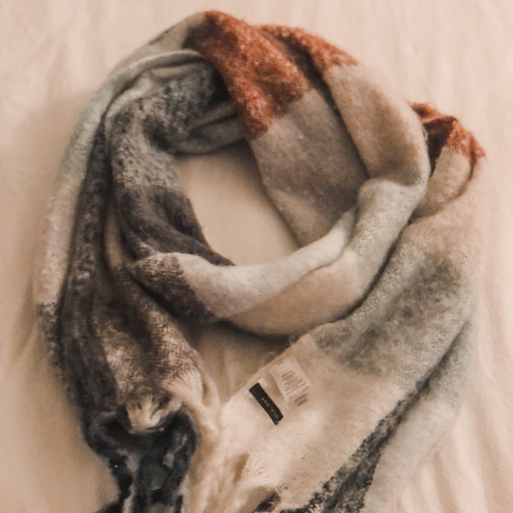 Ann Taylor Scarf - NWOT